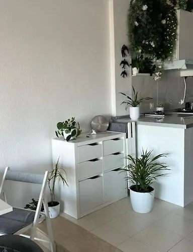 Marina Del Sol 121 *