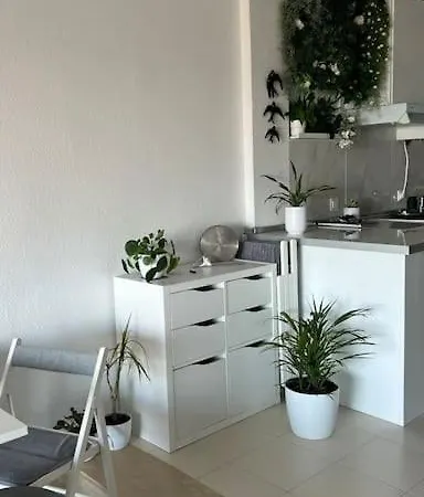 Marina Del Sol 121 *