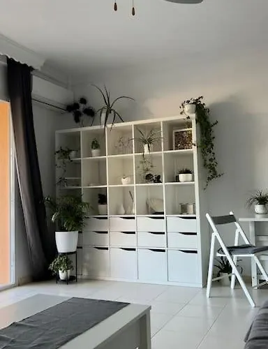 Marina Del Sol 121 *